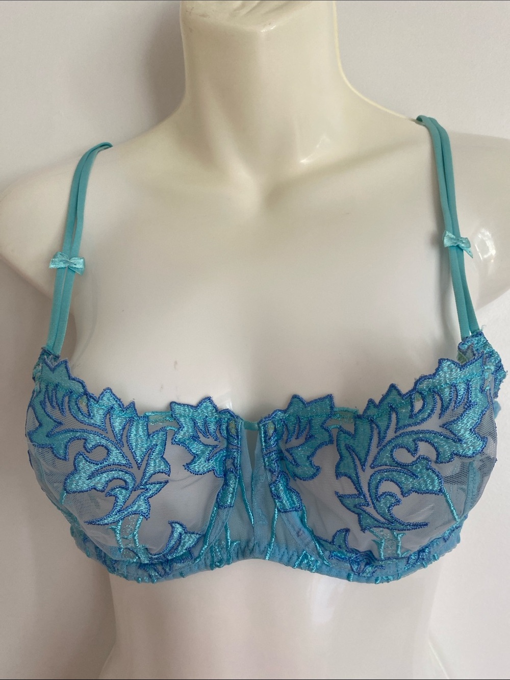 Simone PÉRÈLE VTG Made in France Teal Embroidered Underwire Bra 38B